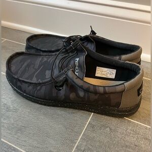 Men’s Hey Dude size 14 camo shoes